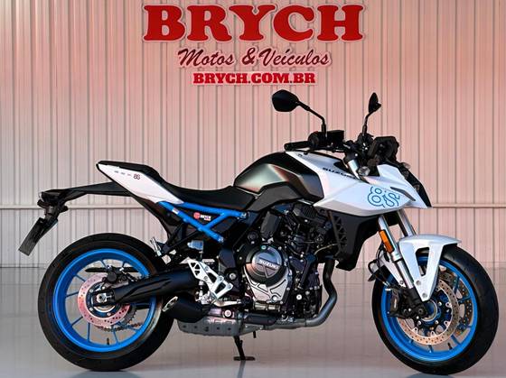 SUZUKI GSX-8S 